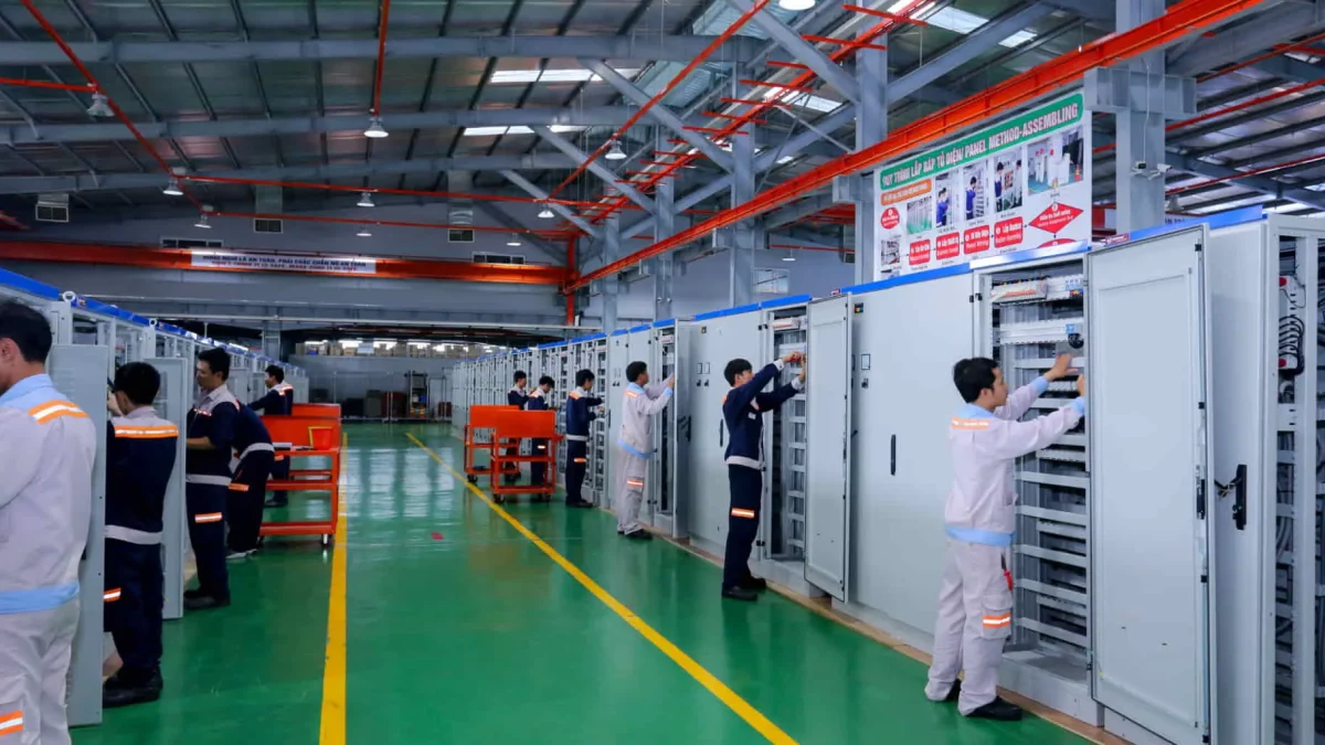 ساخت تابلو برق قدرت کشویی و ثابت با متریال استاندارد