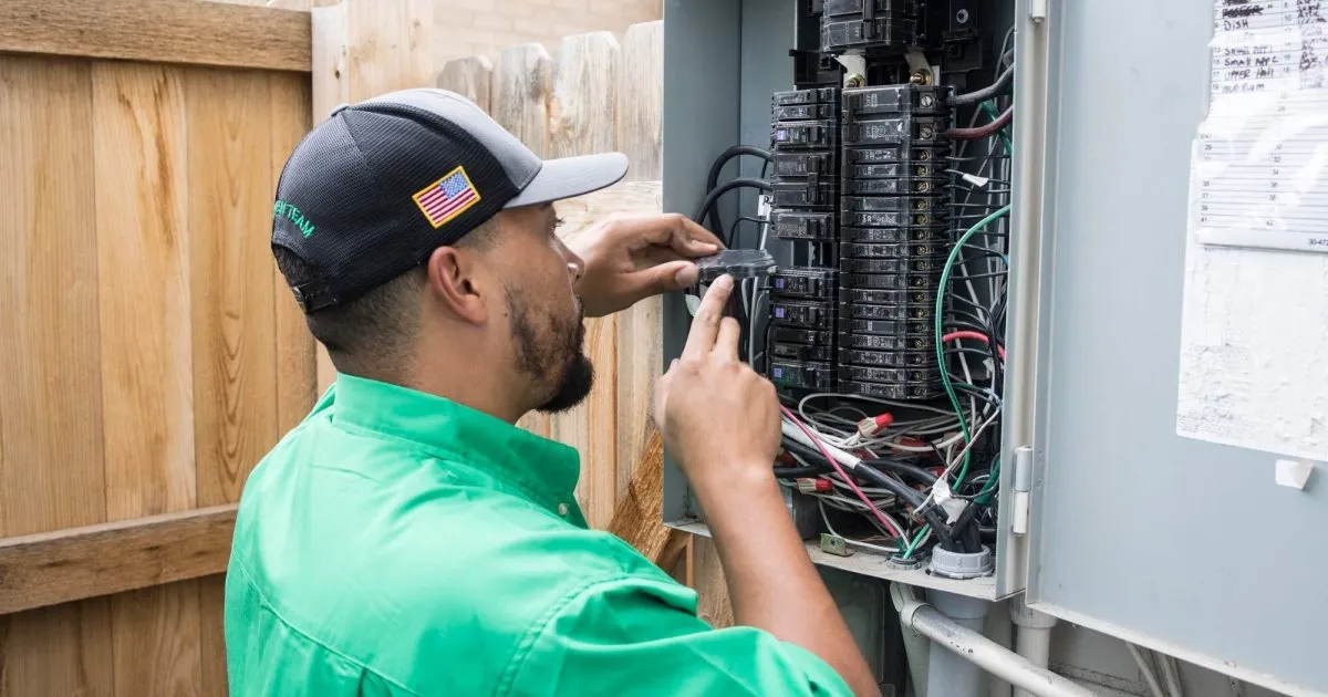 چه زمانی باید تابلو برق را تعویض کنید