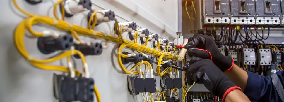 علت داغ شدن بیش از حد تابلو برق