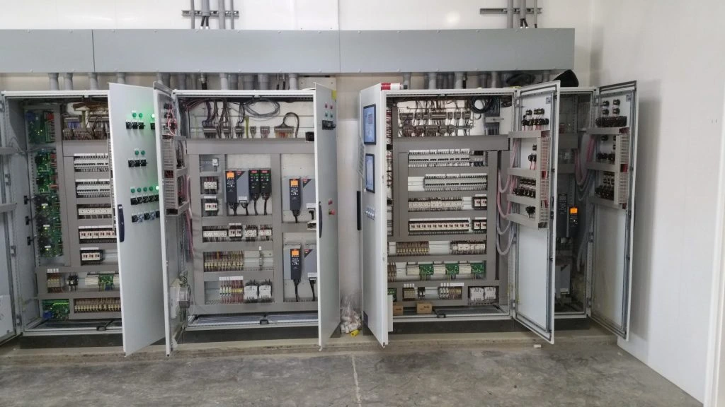 نقش PLC در تابلو برق بوستر