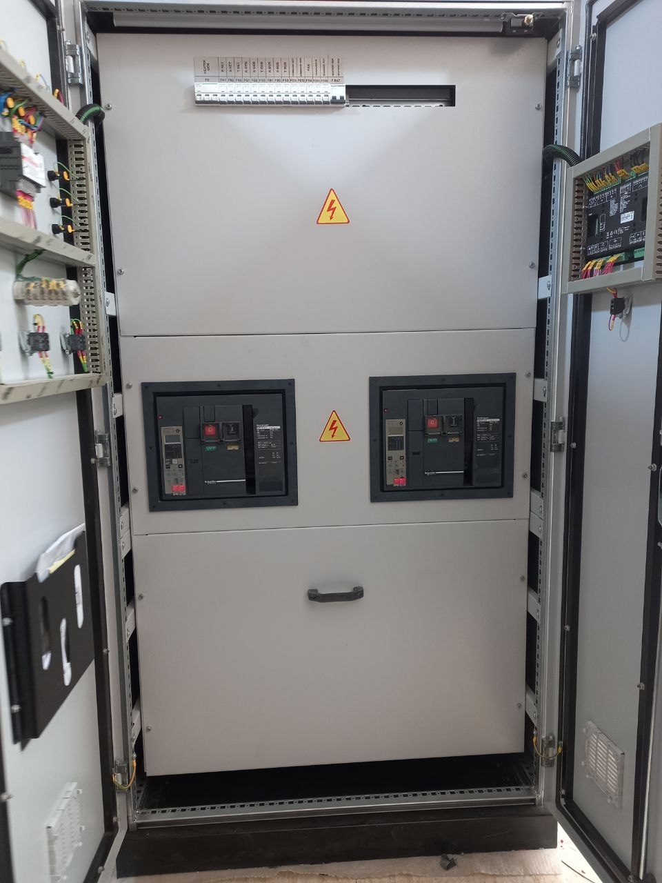 ساخت انواع تابلو برق صنعتی در اسلامشهر